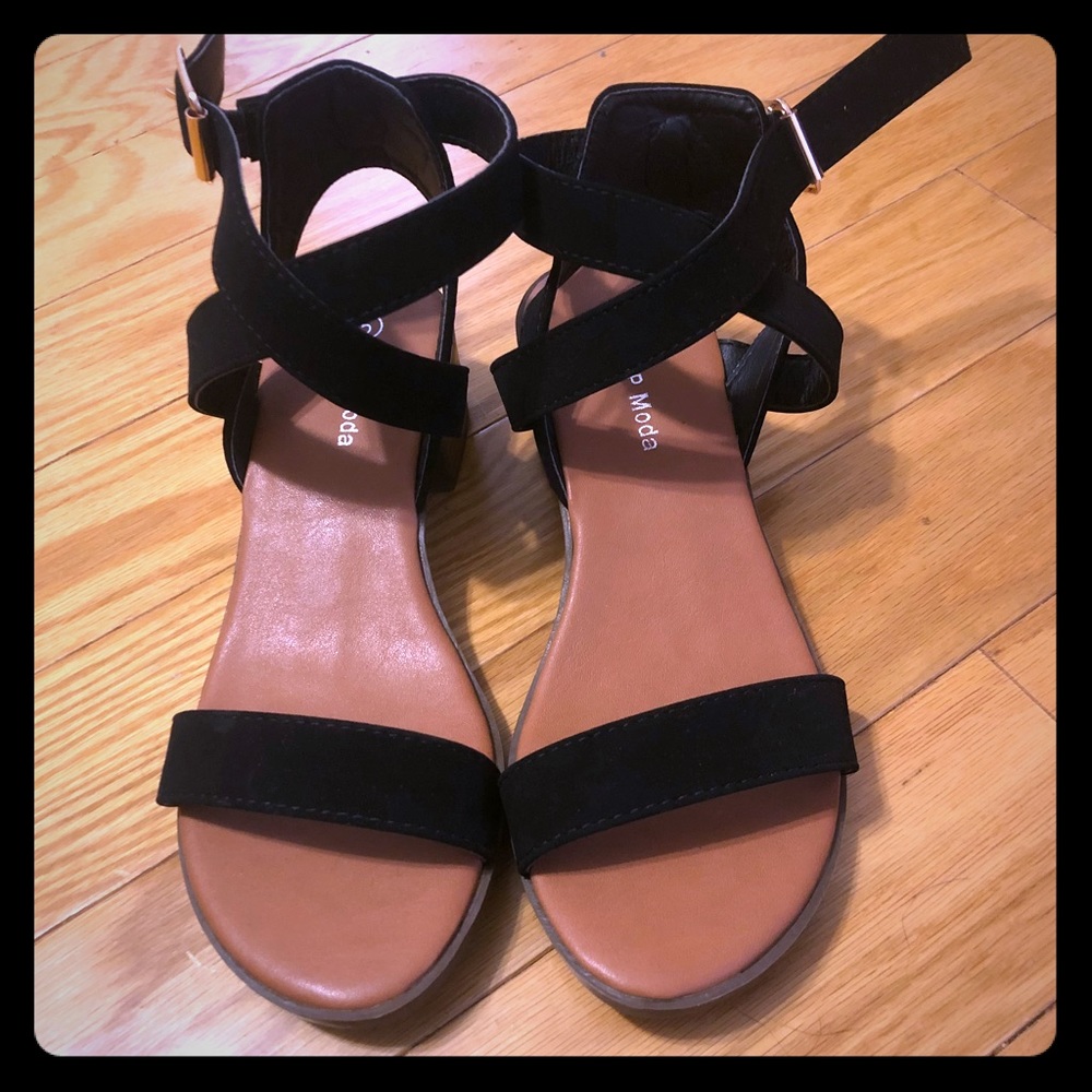 Top Model Size 5 Chunky Sandal Heel. NEW